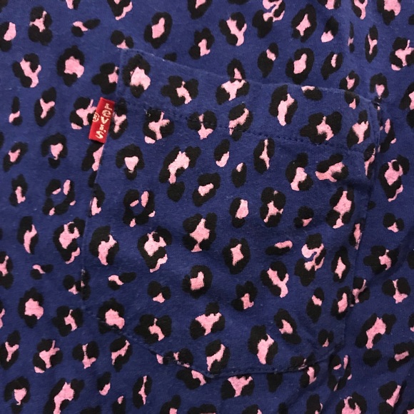 Levi’s Perfect Crew t-shirt , size xl - Picture 2 of 3